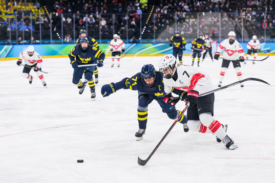 Anna Kjellbin of Sweden and Lara Stalder of Switzerland in