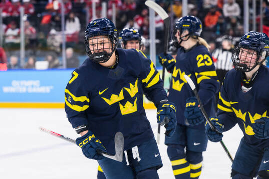 Mira Jungåker of Sweden celebrates scoring 0-1 in the