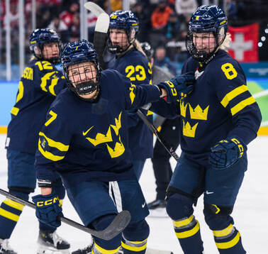 Mira Jungåker of Sweden celebrates scoring 0-1 in the