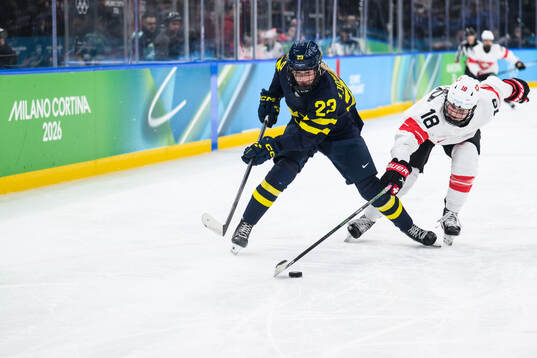 Thea Johansson of Sweden and Stefanie Wetli of Switzerland