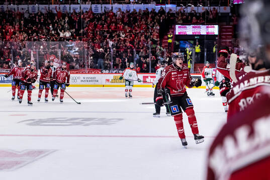 Örebros Milton Oscarson jublar vid 4-4