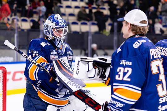Växjös målvakt Adam Åhman och målvakt Ludvig Persson