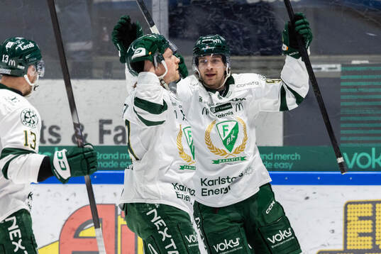 Färjestads Oskar Steen jublar