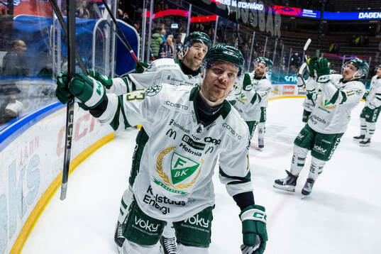 Färjestads Joel Kellman jublar