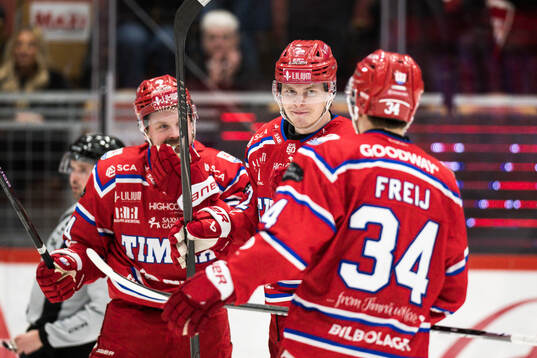 Timrås Erik Walli Walterholm jublar