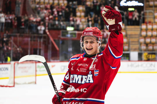 Timrås Alfons Freij jublar