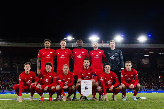 The starting eleven of Brann, from the top left; Noah Holm,