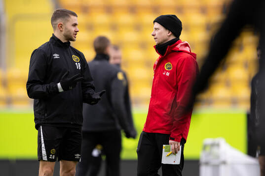 Julius Magnusson och assisterande tränare Johan Mattsson