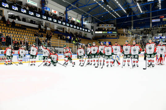 Frölundas spelare jublar