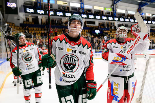 Frölundas spelare jublar