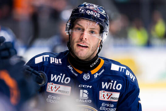 Växjös Brogan Rafferty jublar