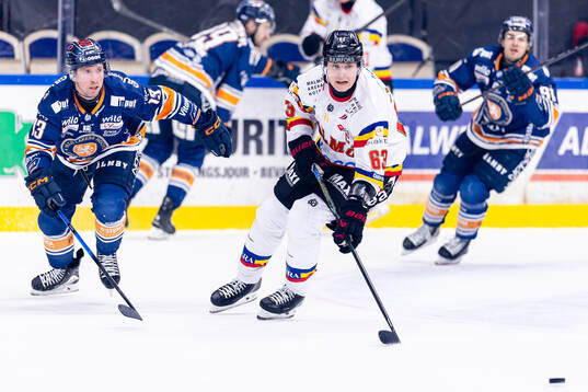 Växjös Dylan Mclaughlin och Malmö Redhawks Fredrik