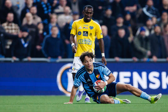 Falkenbergs Wanbe Godwin Aguda och Djurgårdens Mikael