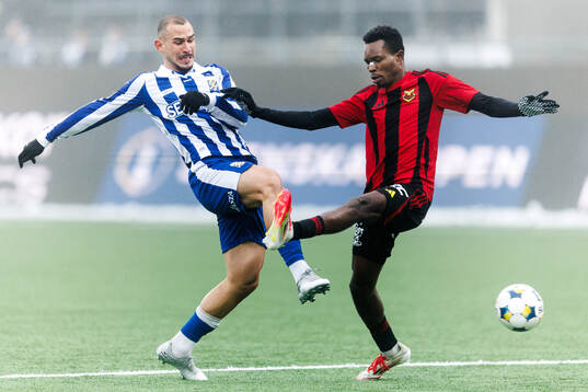 IFK Göteborgs Tiago Coimbra och Östersunds Sunday Anyanwu