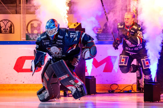 Linköpings målvakt Jesper Myrenberg och Linköpings Johan