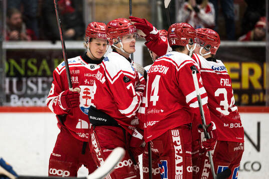 Timrås Erik Walli Walterholm jublar