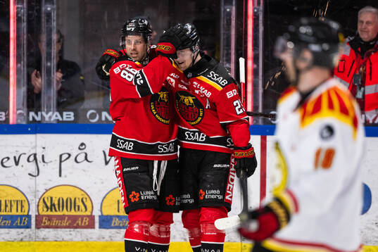Luleås Mathias Bromé och Jesper Sellgren jublar