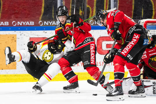 Brynäs Mattias Norlinder och Luleås Jesper Sellgren
