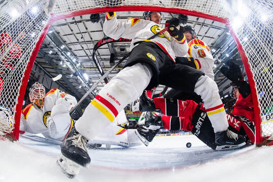 Brynäs målvakt Erik Källgren, Johannes Kinnvall, Simon