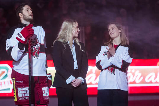 Hyllning för Modos Olivia Carlsson som firades med en