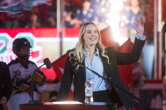 Hyllning för Modos Olivia Carlsson som firades med en