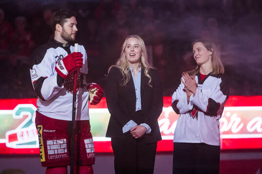 Hyllning för Modos Olivia Carlsson som firades med en