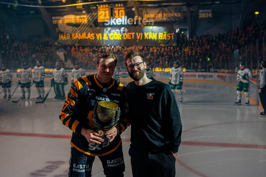 Skellefteås Pär Lindholm tilldelas Pontus Petterström
