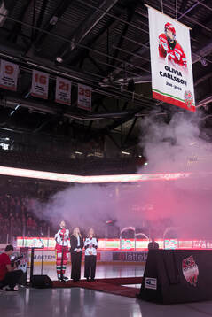 Hyllning för Modos Olivia Carlsson som firades med en