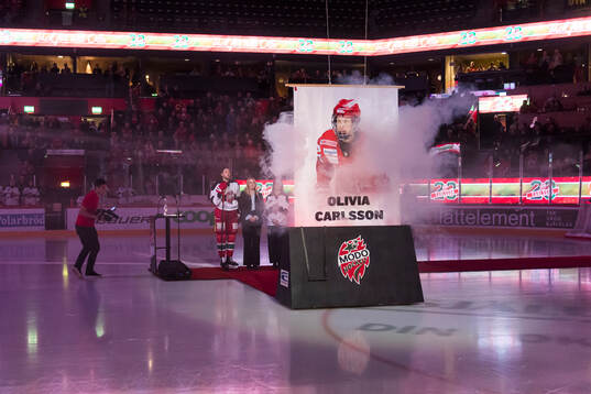 Hyllning för Modos Olivia Carlsson som firades med en