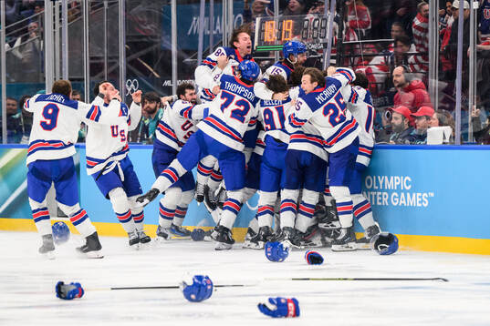 Players of USA celebrate