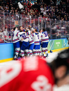 Players of USA celebrate