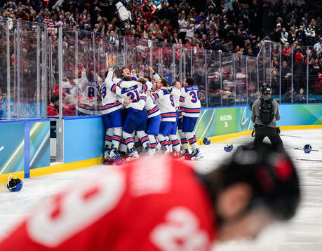 Players of USA celebrate