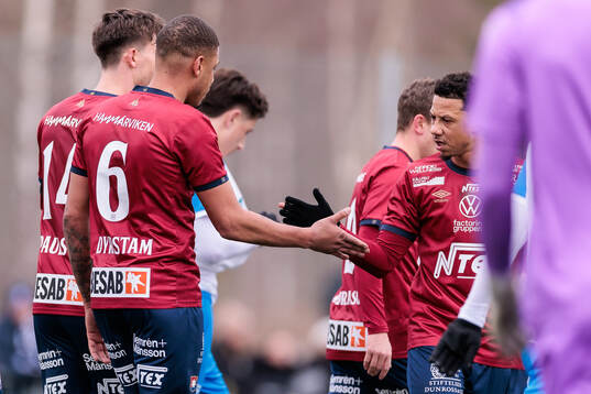 Örgrytes Mikael Dyrestam och Tobias Sana jublar