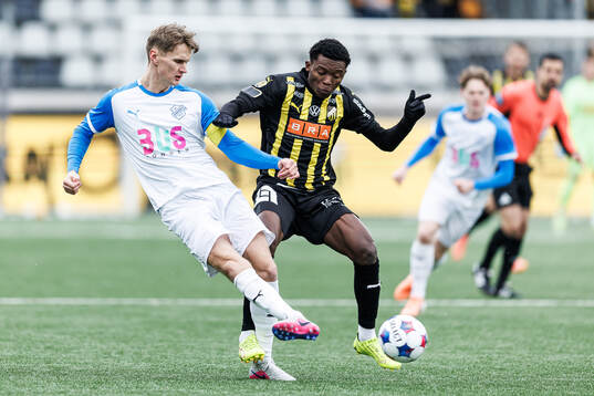 Oddevolds Alexander Almqvist och Häckens Abdoulaye Doumbia