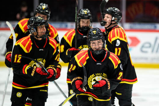 Brynäs Sara Cajanova jublar