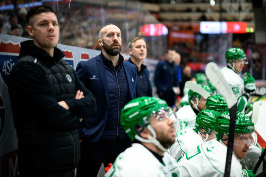 Rögles assisterande tränare Taylor Matson