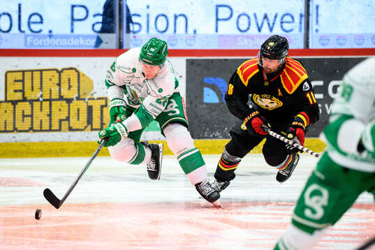 Rögles Anton Bengtsson och Brynäs Anton Rödin