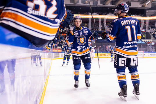 Växjös Reid Gardiner jublar