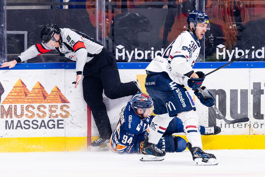 Växjös Joel Persson faller