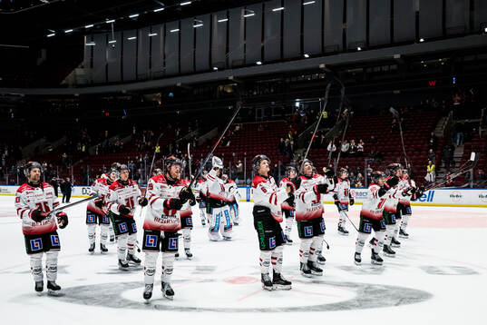 Örebros spelare jublar