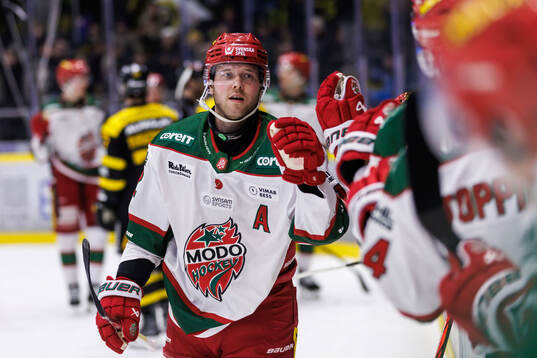 Modos Oscar Pettersson jublar