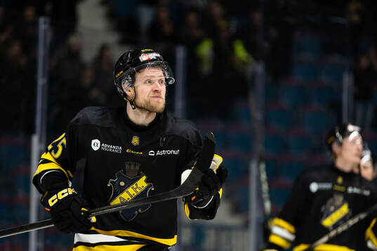 AIKs Christopher Bengtsson jublar