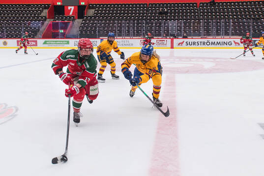 Modos Sarah Marchand och Djurgårdens Isabelle Leijonhielm