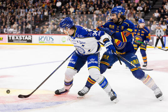 Leksands Peter Cehlarik och Djurgårdens Ludvig Rensfeldt