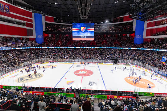 Djurgårdens och Leksands spelare samlas