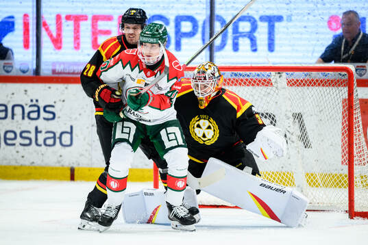 Brynäs Johannes Kinnvall och Frölundas Jacob Peterson