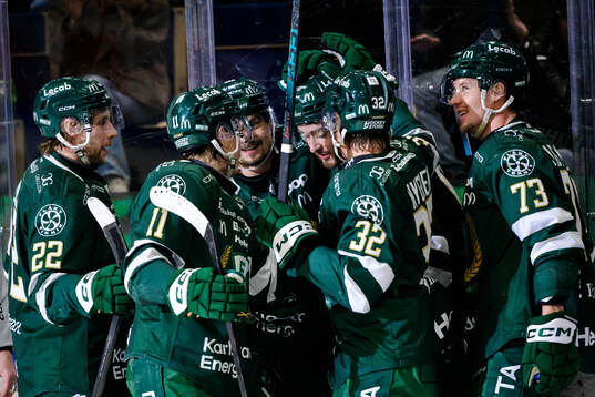 Färjestads Radim Zohorna jublar