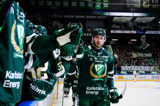 Färjestads Radim Zohorna jublar