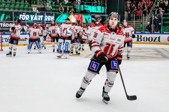 Örebros David Quenneville jublar