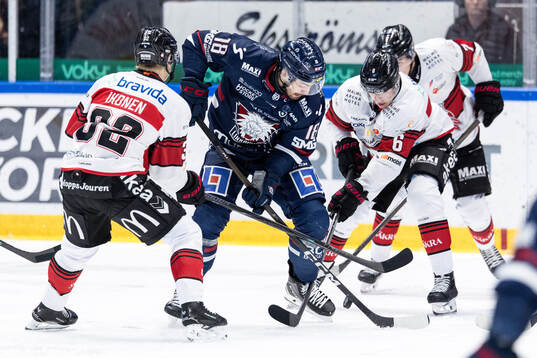 Linköpings Remi Elie och Malmö Redhawks Eemil Viro